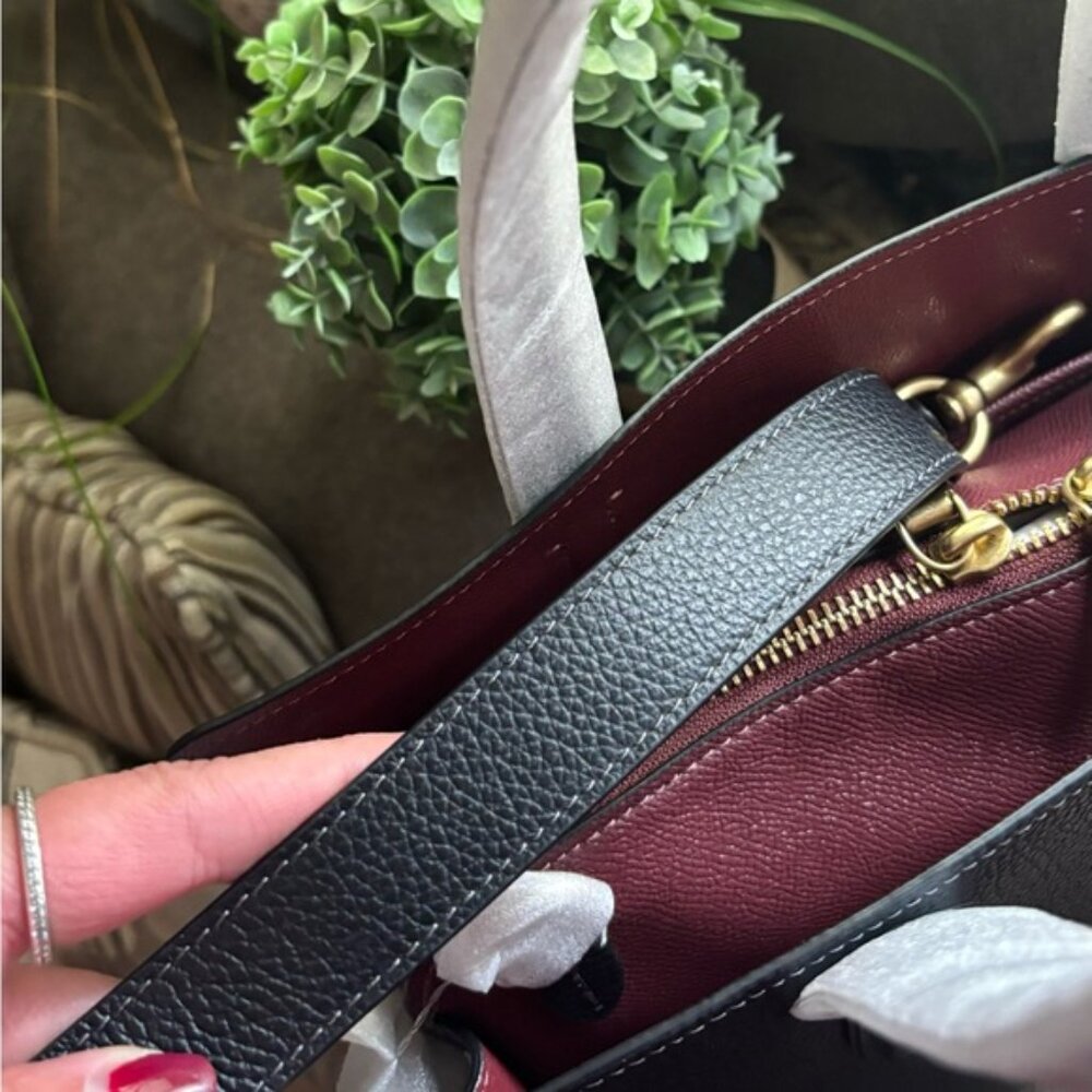 Authentic COACH 1941 pebbled leather 3 compartments 2way zip Satchel/Crosby - Picture 16 of 16